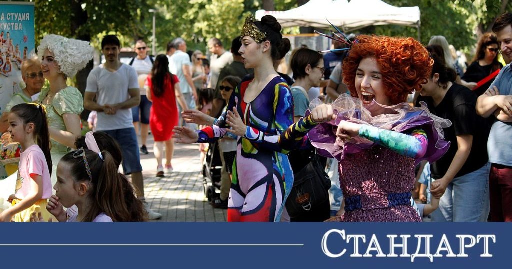 Отдел „Туризъм“ към Община Стара Загора събра стотици деца на приказен детски празник Отдел-„Туризъм“-към-Община-Стара-Загора-събра-стотици-деца-на-приказен-детски-празник